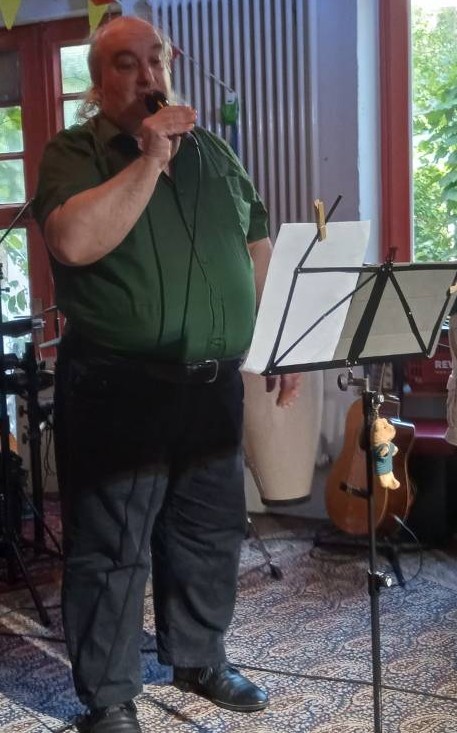 Michael R singt